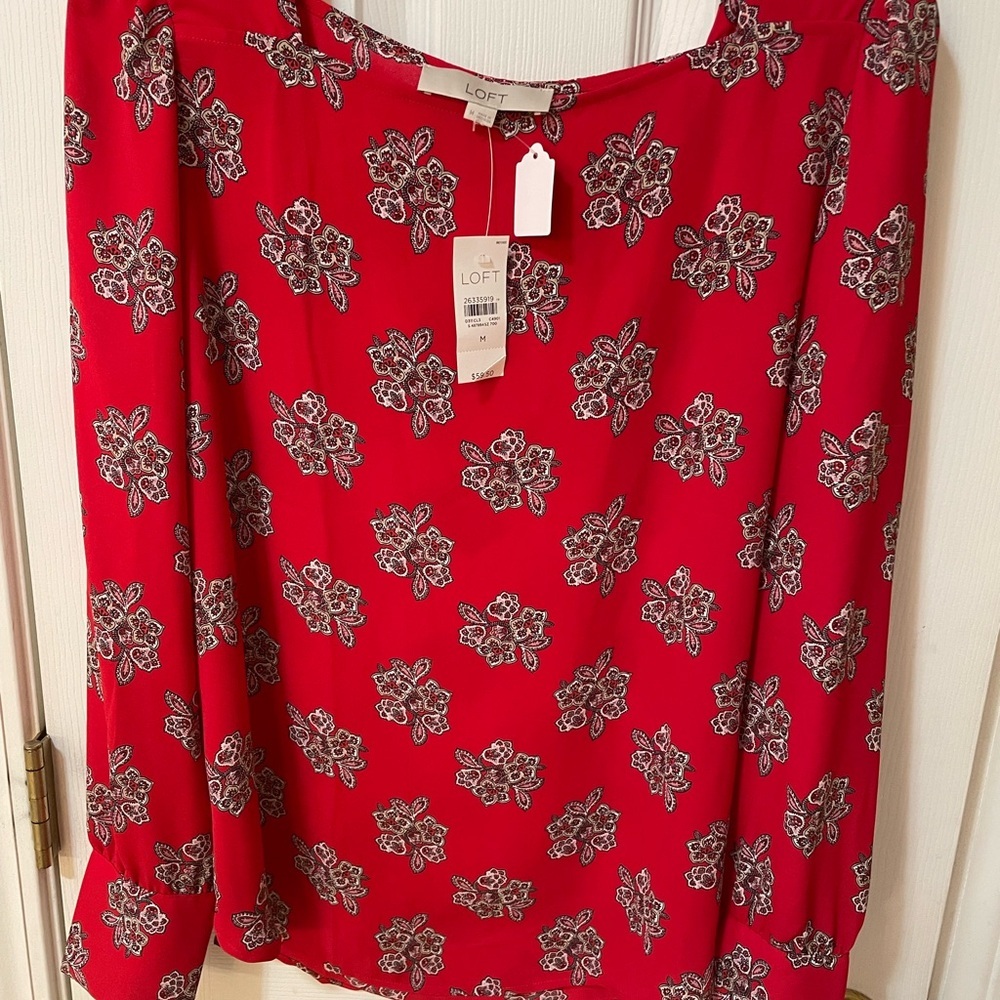 LOFT Red Medallion Print Long Sleeve Blouse Size M NWT ❤️✨